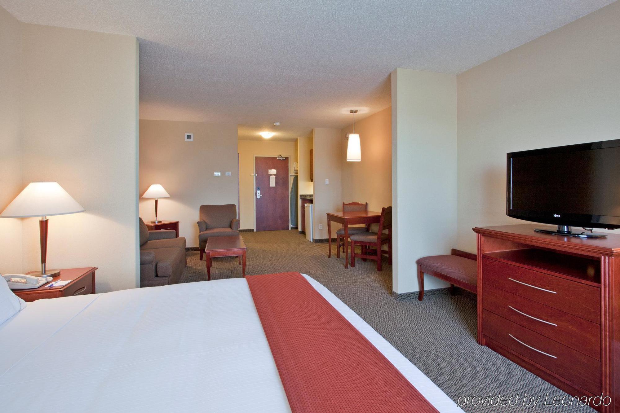 Holiday Inn Express Hotel & Suites Sherwood Park-Edmonton Area By Ihg Extérieur photo